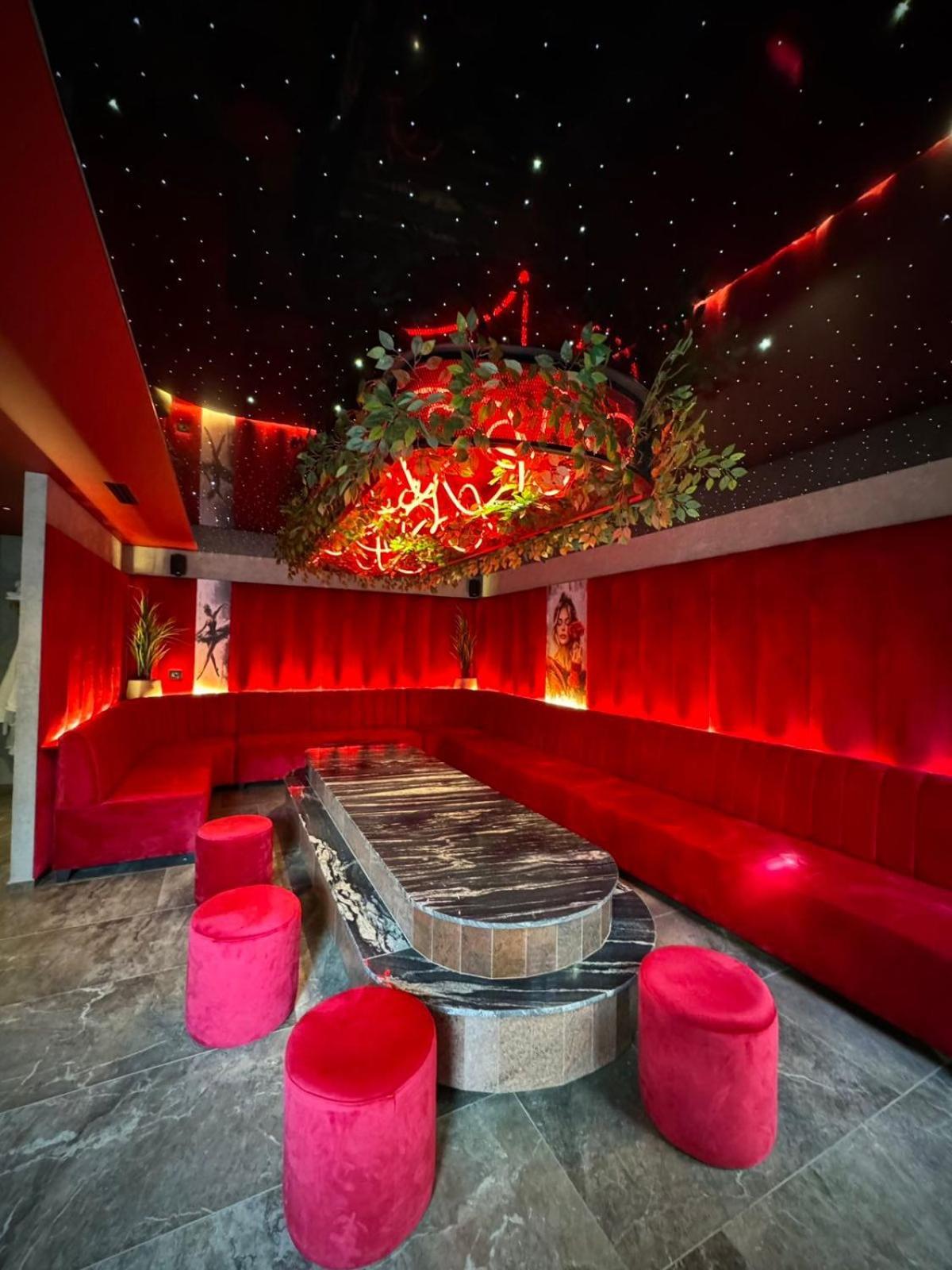 Motel Villa Princi Kosovo Polje エクステリア 写真