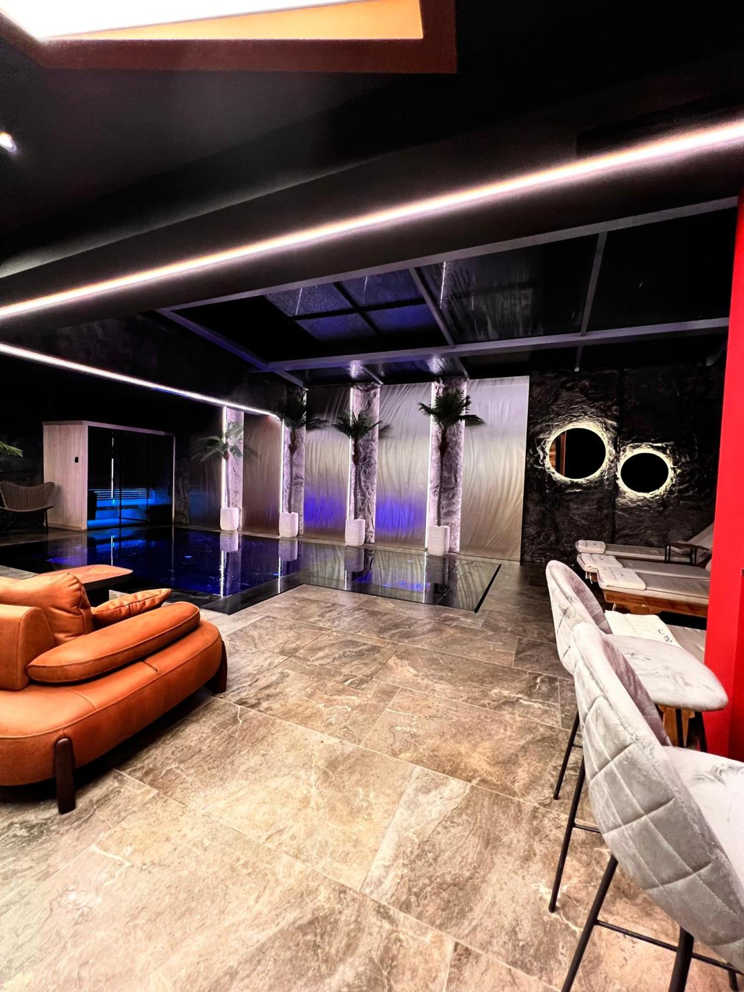 Motel Villa Princi Kosovo Polje エクステリア 写真